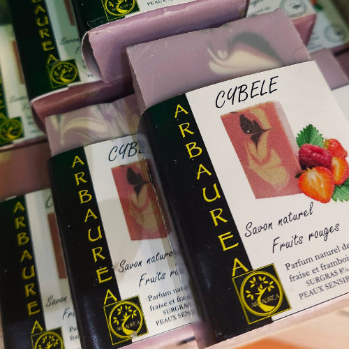 Savon artisanal parfumé Fraise et Framboise peau sensible