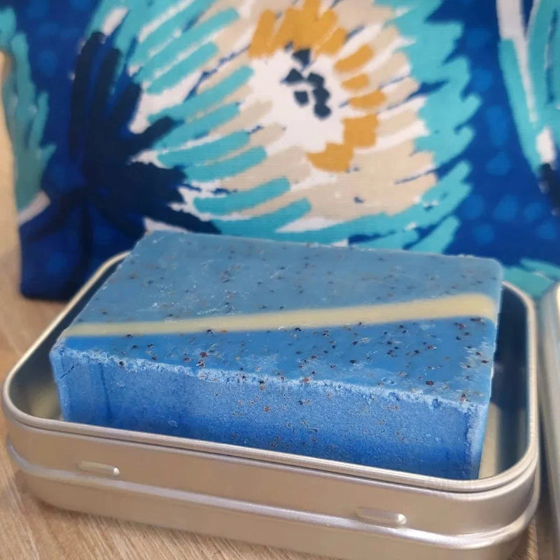 oite savon metallique et Savon à froid Sapin et Lavandin exfoliant