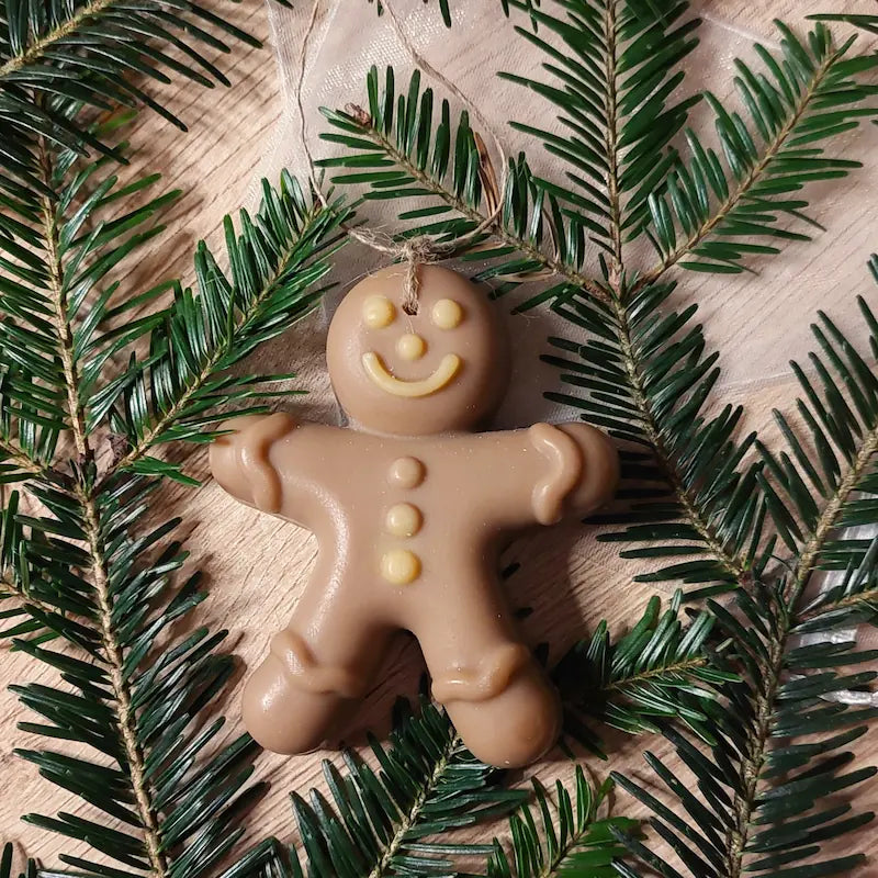 savon à suspendre en forme de bonhomme de pain d'épices