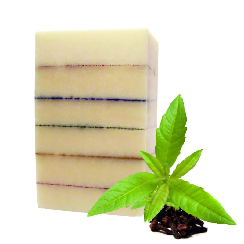 savon artisanal parfumé huile essentielle litsée citronnée et clou de girofle