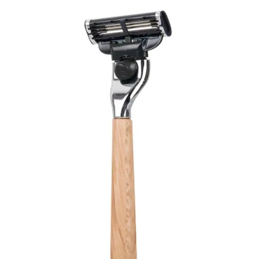 La rasoir en bois chêne clair, sympa avec votre savon à barbe Arbaurea