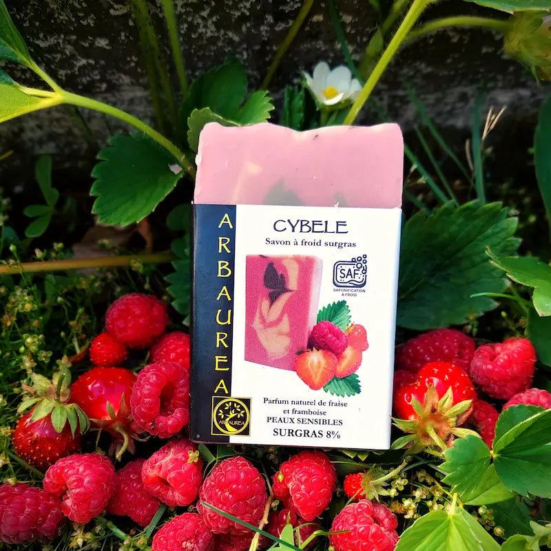 Savon femme enceinte et enfant à la fraise et framboise, idéal peaux sensibles