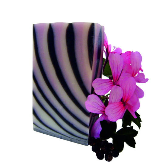 Savon artisanal parfumé Géranium et Poivre Noir