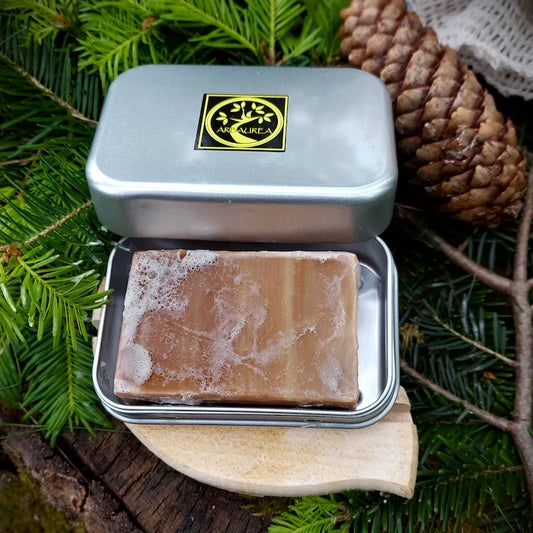 Boîte de voyage en métal pour savon, avec son savon au sapin