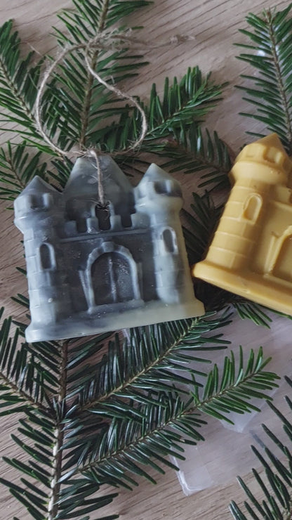 savons en forme de château féérique à suspendre pour noël